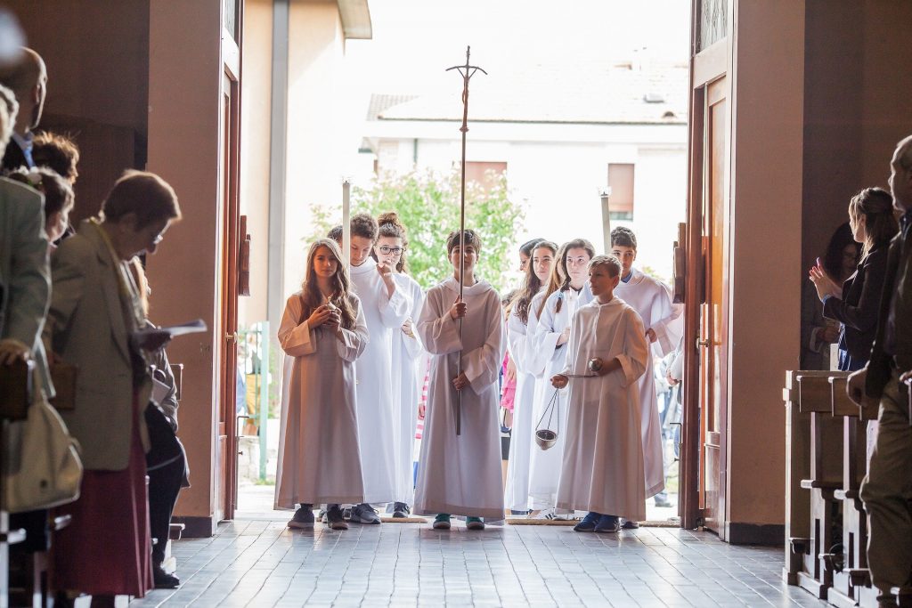 E’ l’ora delle Prime Comunioni. Ancora sospese le Cresime: nota aggiornata sulla Celebrazione dei Sacramenti